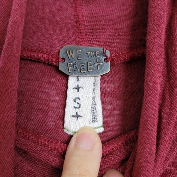 Free People We The Free Wool Batwing Turtleneck Top Maroon Burgundy Size Small - Picture 12 of 15